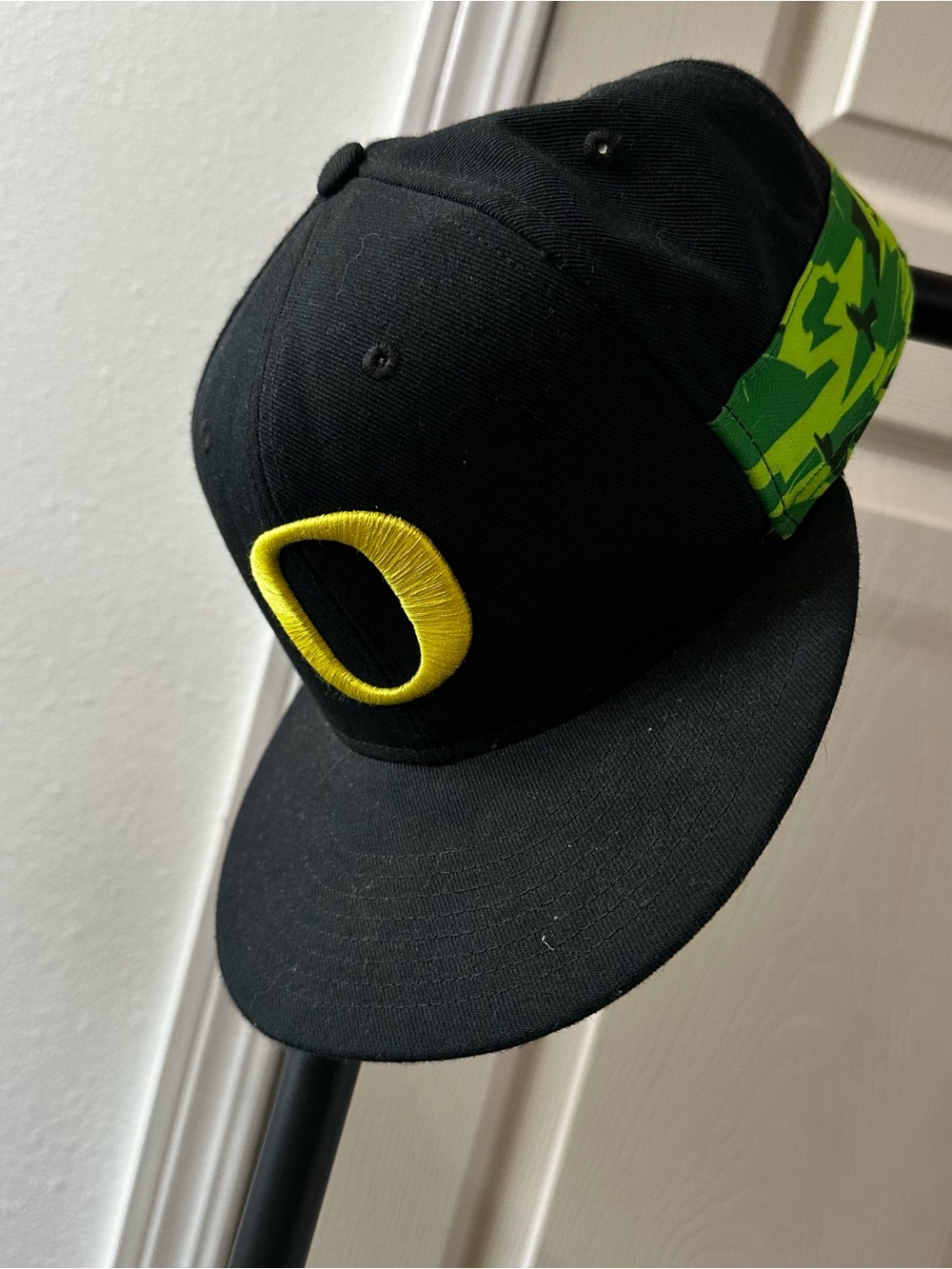 Nike Black Oregon Cap with Neon Yellow Accent